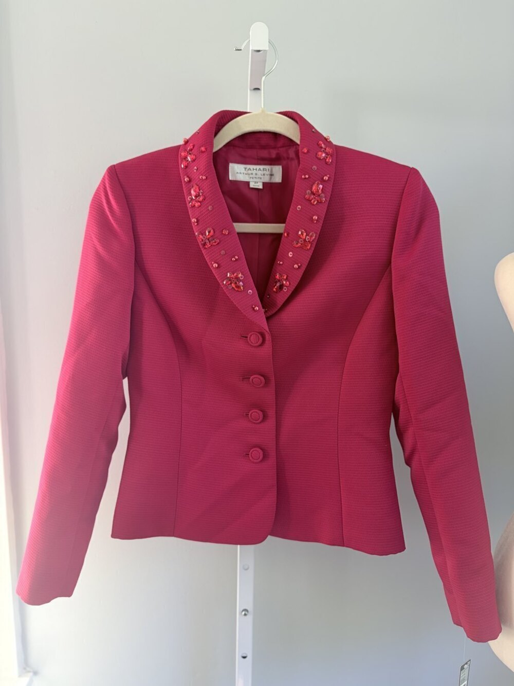Tahari Beaded Collar Blazer Red Size 2P